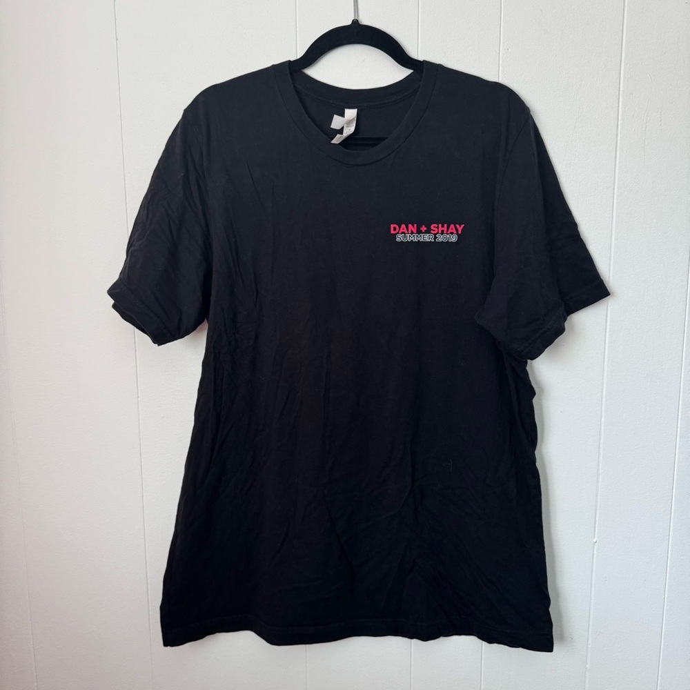 DAN & SHAY Summer 2019 Speechless Graphic Concert Tee